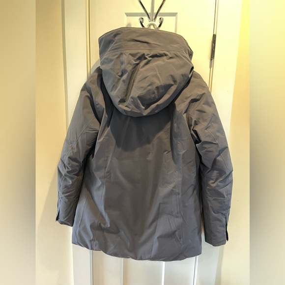 Patagonia Women’s Frozen Range Jacket - Picture 7 of 7